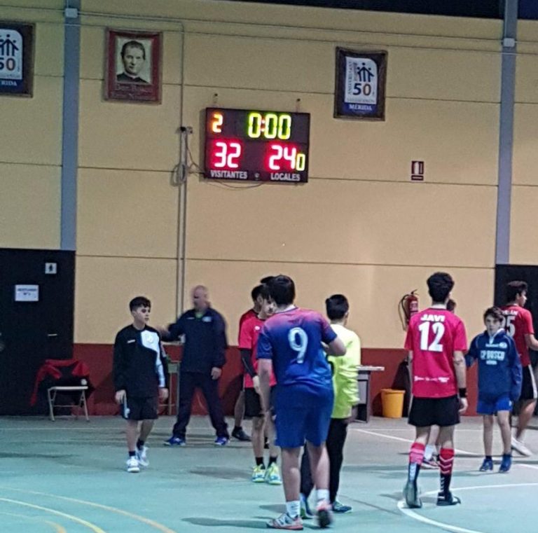 Se nota la mejoría del cadete de balonmano, partido a partido