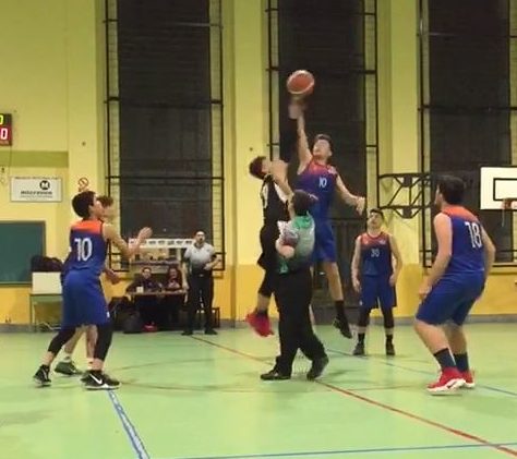 Clasificación del Junior Masculino para la siguiente fase con victoria