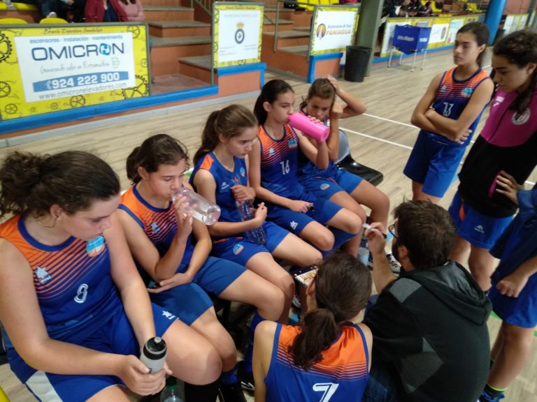 Primera victoria del infantil femenino de baloncesto en su arranque liguero
